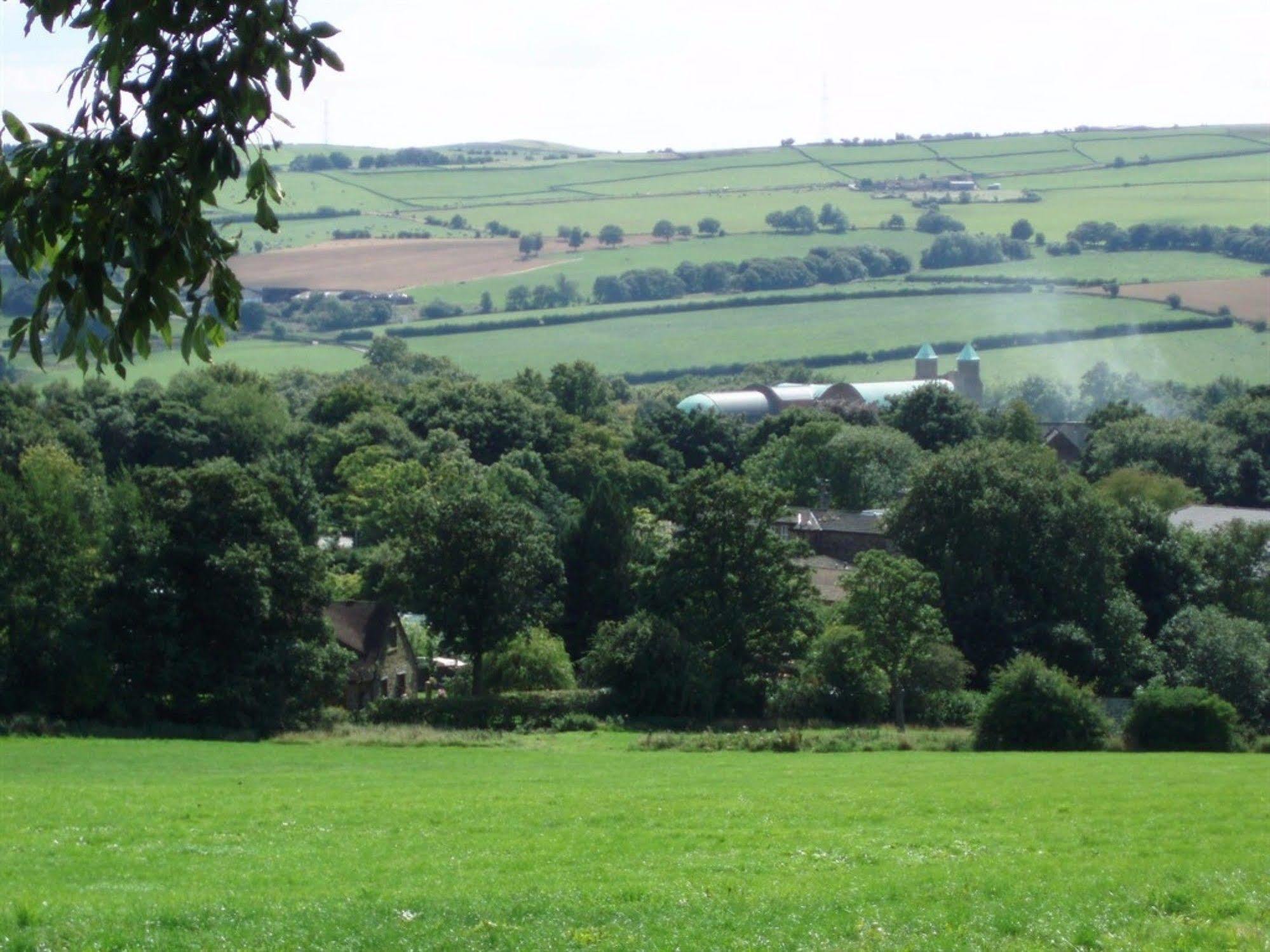 Mirfield Monastery B&B ภายนอก รูปภาพ