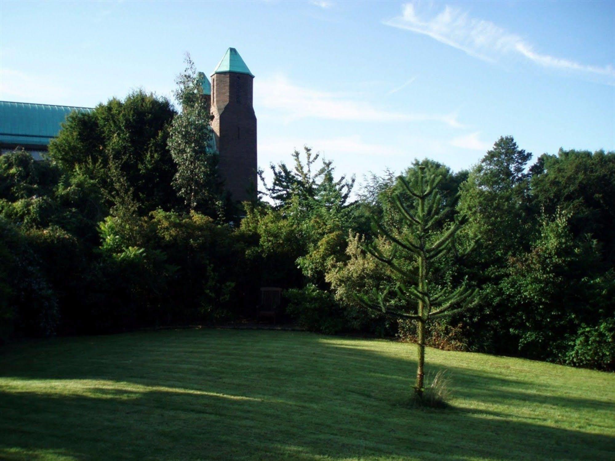 Mirfield Monastery B&B ภายนอก รูปภาพ